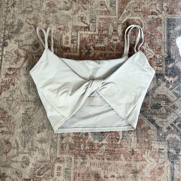 Halara Light Blue Gray longline Athletic dog hair resistant tank top - Picture 2 of 2